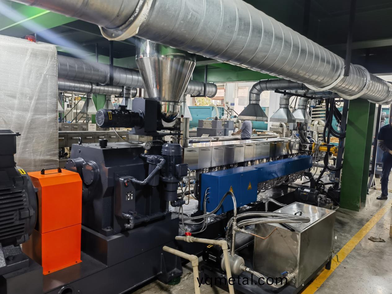 力塑TPE引進雙螺桿擠齣機+水下切生産線自動化設備